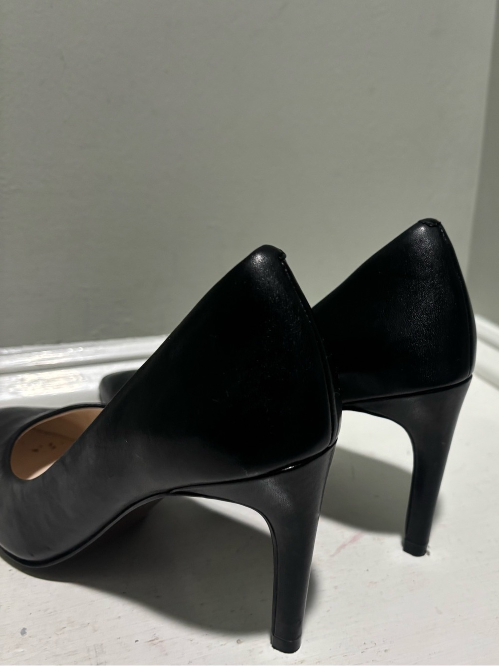 Cole Haan Grand Classic Black Pointed-Toe Women's Pumps-size 7B - Picture 8 of 10